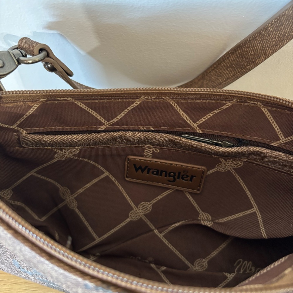 Wrangler Shoulder Purse - Picture 3 of 3